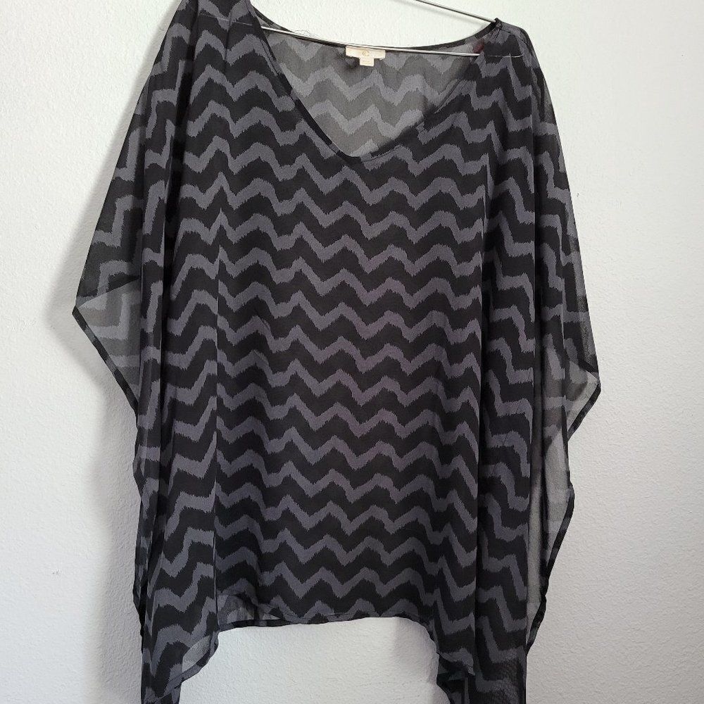 ' ' C ' '  Gray-Black Blouse Tunic 521